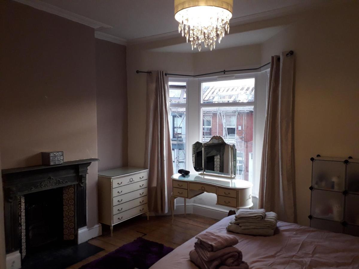 Traditional House Near Liverpool City Centre Extérieur photo